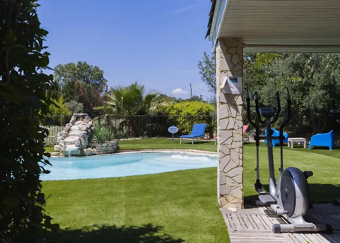 Gite Grand Luberon Chez Manon En Luberon - Vacation Rental In Guest House