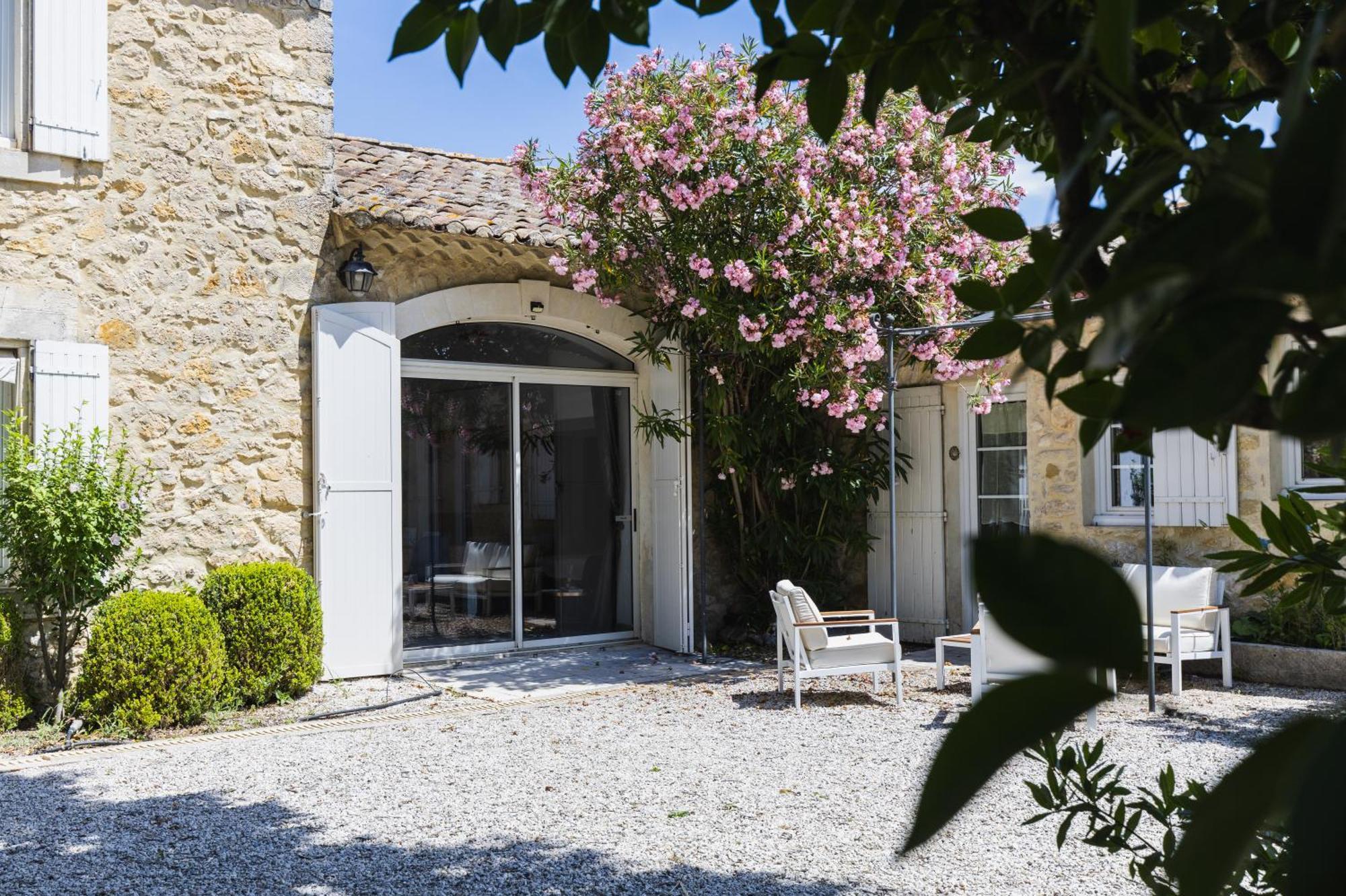 Grand Luberon Chez Manon En Luberon - Vacation In Vakantiehuis Lagnes